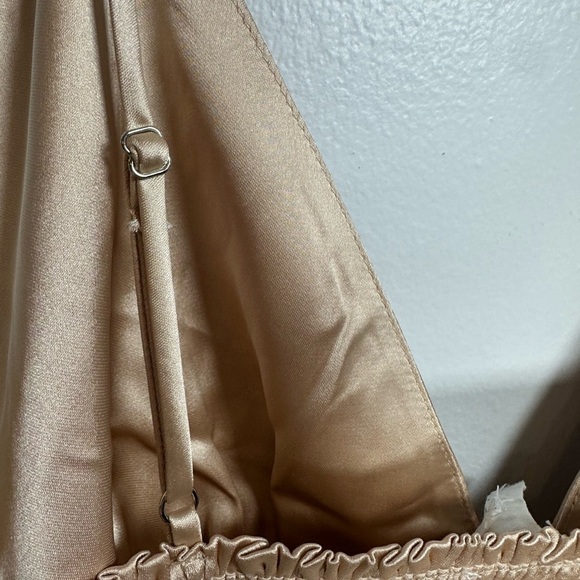 En Creme Women's Top in Gold Satin, Size Medium Adjustable Straps - Picture 3 of 7